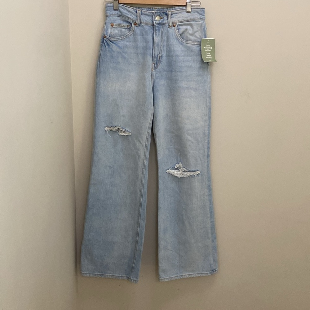 H & M Light Blue Denim Jeans wide HighWaisted size 6 distressed new with tags